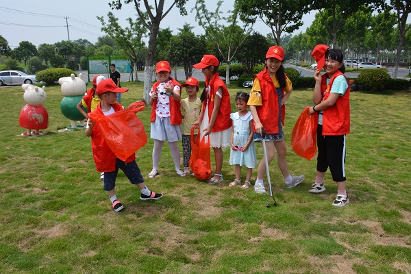 附件3 踐行微公益爭做文明小幫客.jpg